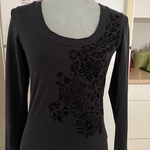 Sandwich Black Long Sleeve T-Shirt Top with velvet floral applique